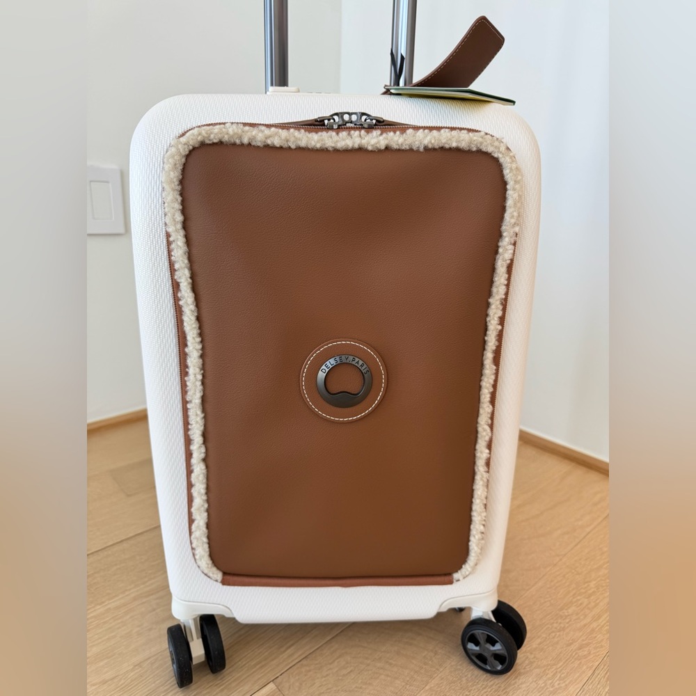 NWT Limited Edition Delsey Paris Chatelet 2.0 Air Brown and White Carry On - Picture 3 of 16